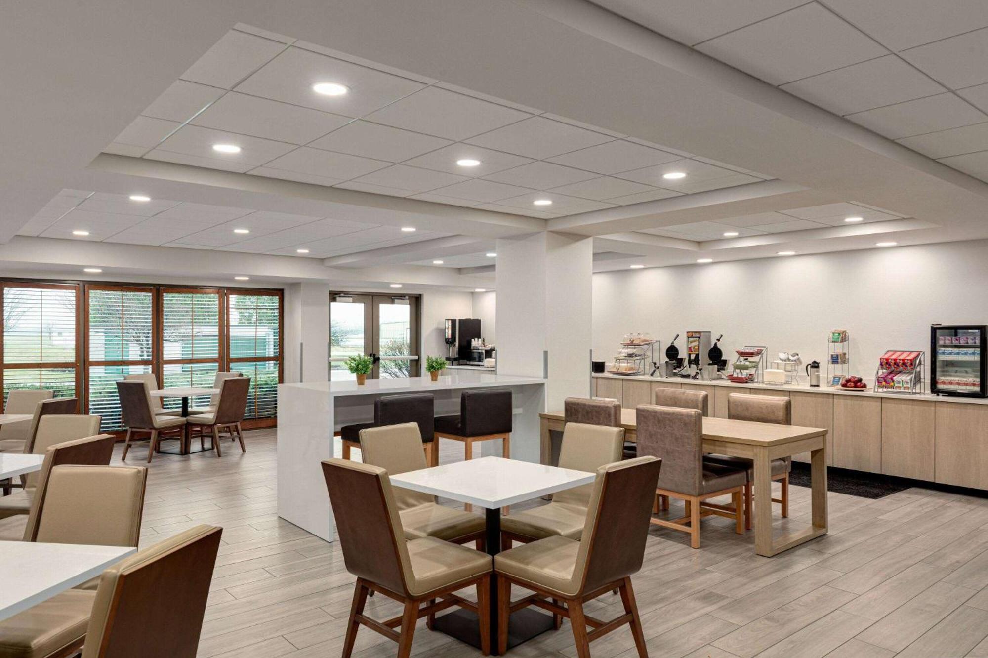 Wingate By Wyndham Green Bay Exterior photo